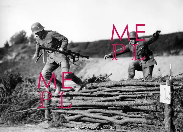 : Obstacle course with machine gun, 1934 : Obstacle course with machine gun, 1934