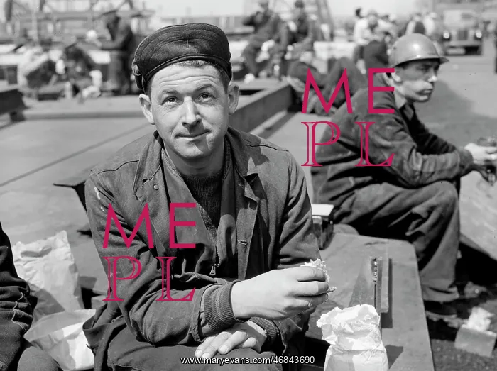 : occupations - employment and labor - ship building - WW2 : occupations - employment and labor - ship building - WW2