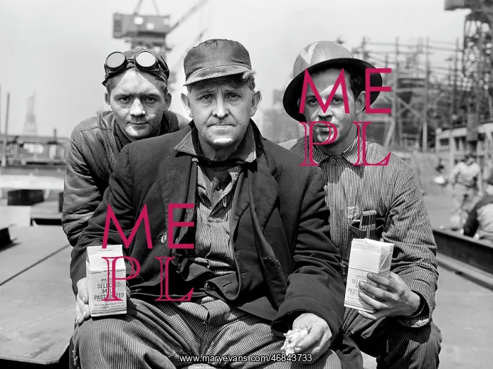 : occupations - employment and labor - ship building - WW2 : occupations - employment and labor - ship building - WW2