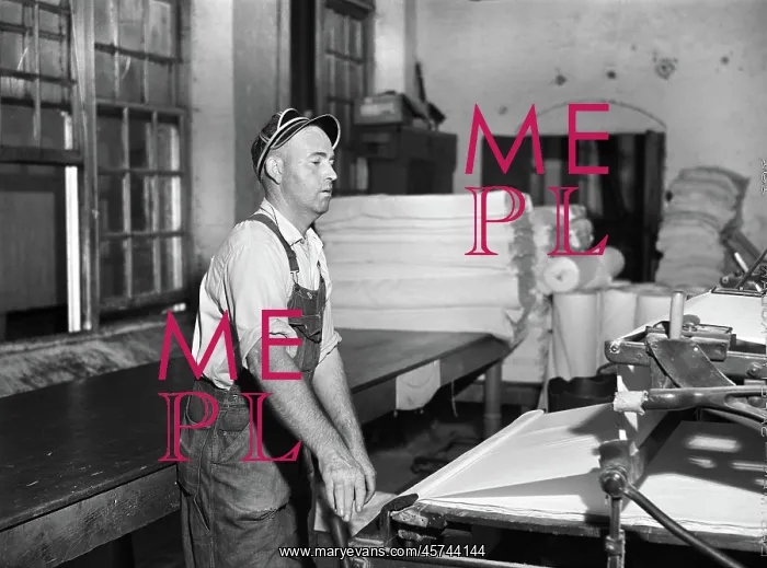 : Occupations - Man - Factory - Textiles : Occupations - Man - Factory - Textiles