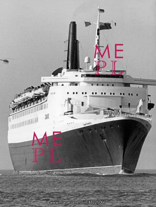 : Ocean liner Queen Elizabeth 2 : Ocean liner Queen Elizabeth 2
