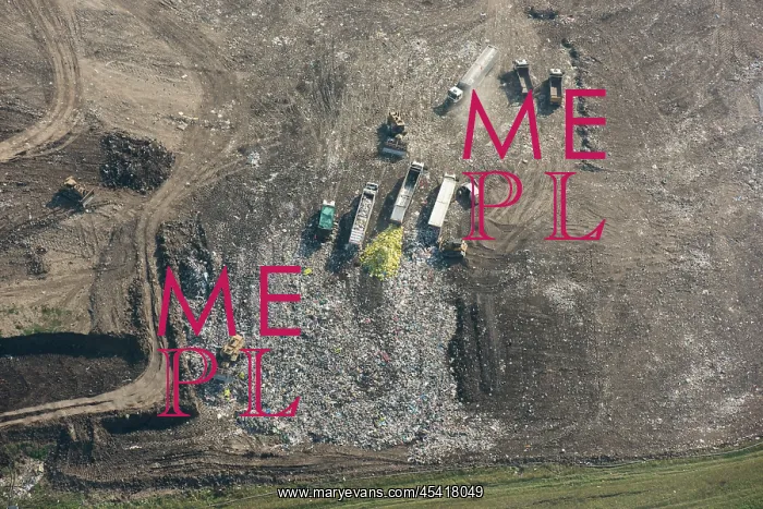 : Ockendon landfill waste disposal site, Thurrock : Ockendon landfill waste disposal site, Thurrock