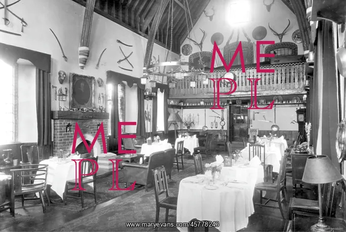  : Ockley, Surrey - The Hautboy Hotel, Dining Room