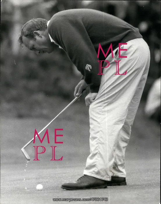 : Golf. Oct. 10, 1968 - Golf at Wentworth. Charles heats Palmer : Golf. Oct. 10, 1968 - Golf at Wentworth. Charles heats Palmer