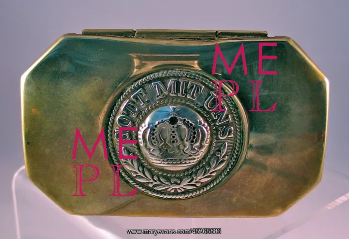 : Octagonal hinged tin with a German Gott Mit Uns badge : Octagonal hinged tin with a German Gott Mit Uns badge