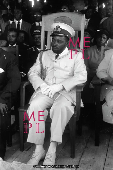 : October 1959 - The Chief's naval uniform was only sign : October 1959 - The Chief's naval uniform was only sign