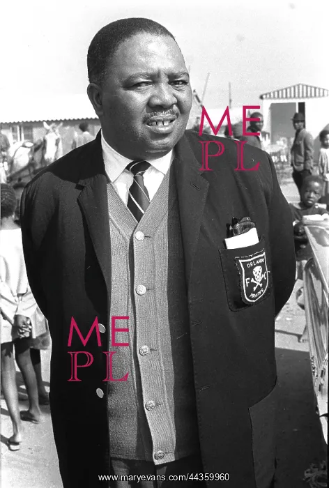 : October 1971 Elijah Msibi. Drum lifts the mask of a : October 1971 Elijah Msibi. Drum lifts the mask of a