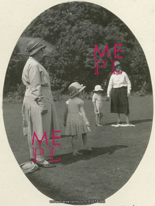 : Oddington House, Moreton-in-Marsh, children and nurses on la : Oddington House, Moreton-in-Marsh, children and nurses on la