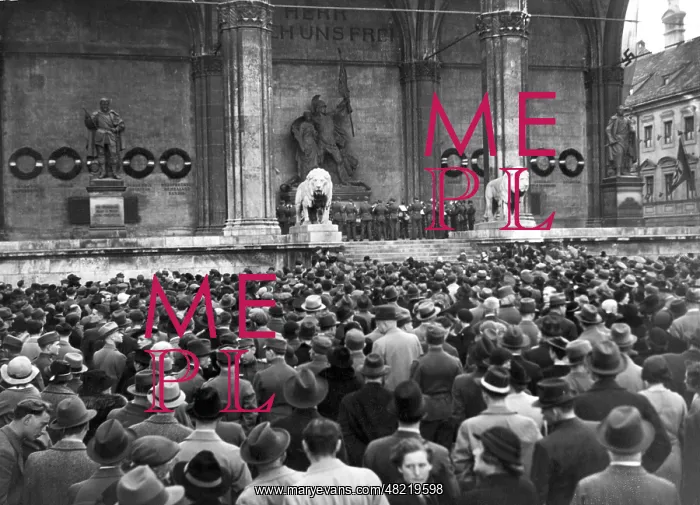 : Odeonsplatz with Field Marshals Hall in Munich, 19.03.1 : Odeonsplatz with Field Marshals Hall in Munich, 19.03.1
