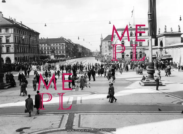 : Odeonsplatz in Munich, 1938 : Odeonsplatz in Munich, 1938