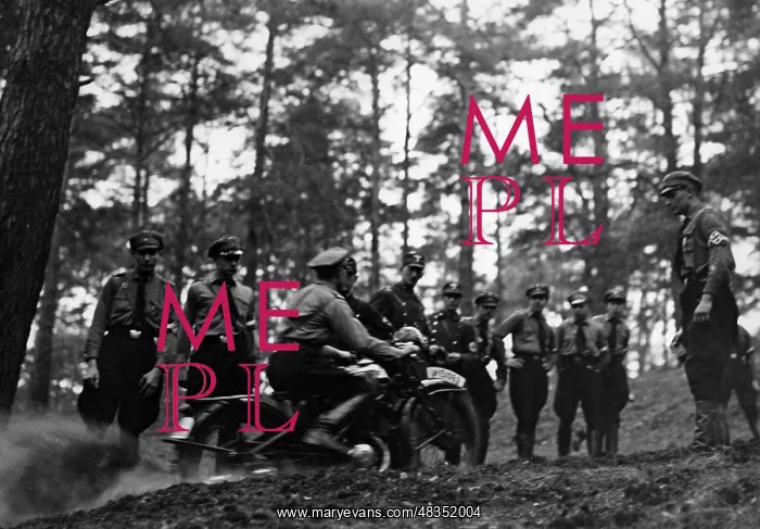 : Off-road driving during the final exam of the Motor HJ, 1936 : Off-road driving during the final exam of the Motor HJ, 1936