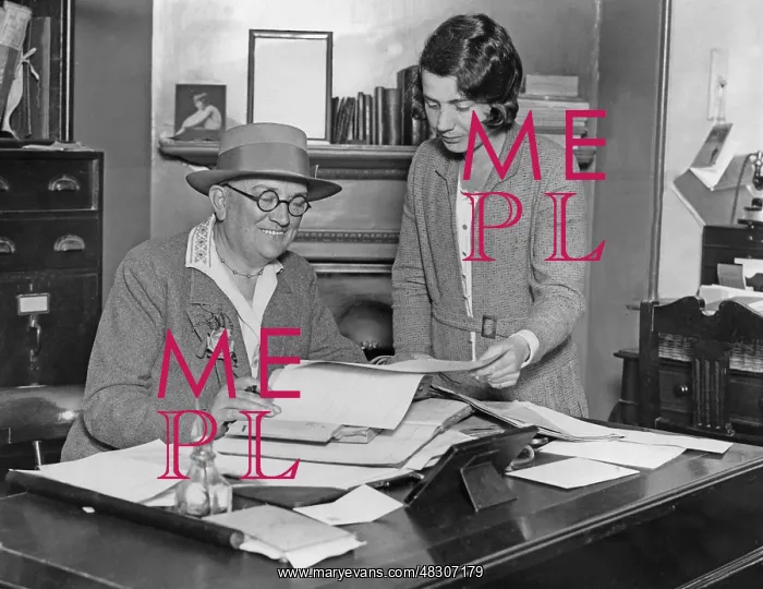 : Office work at Aylesbury Penitentiary, 1931 : Office work at Aylesbury Penitentiary, 1931