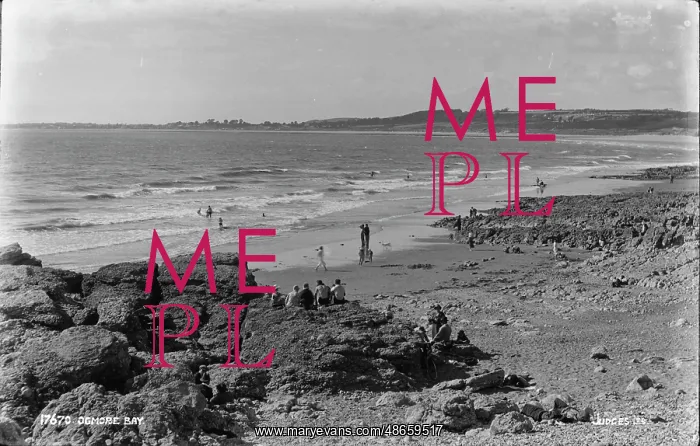  : Ogmore Bay Beach Scene
