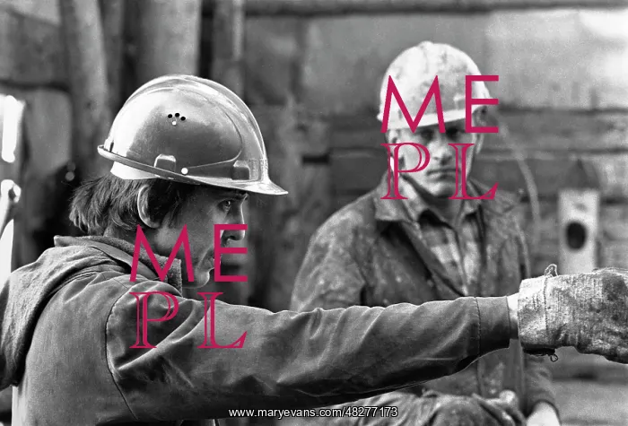: Oil extraction, 1986 : Oil extraction, 1986