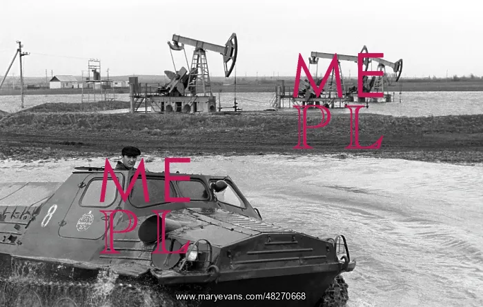 : Oil extraction, 1991 : Oil extraction, 1991