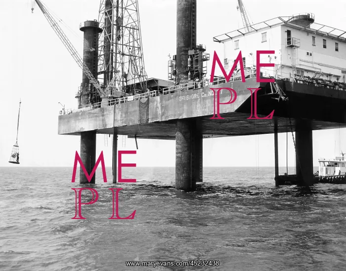 : Oil platform operating in the Gulf of Mexico ? : Oil platform operating in the Gulf of Mexico ?