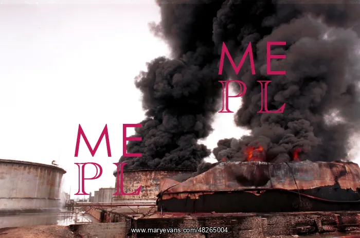 : Oil storage in Grozny on fire, 1996 : Oil storage in Grozny on fire, 1996