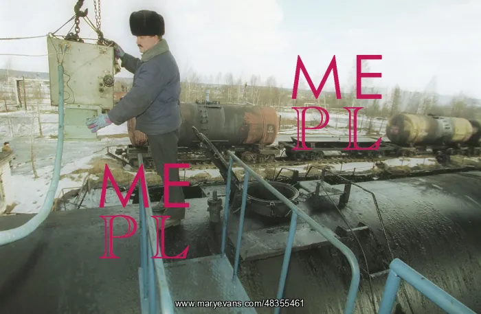 : Oil tank cleaning in train shed, 1997 : Oil tank cleaning in train shed, 1997