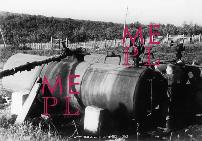 : Oil wells in the Caucasus, 1943 : Oil wells in the Caucasus, 1943