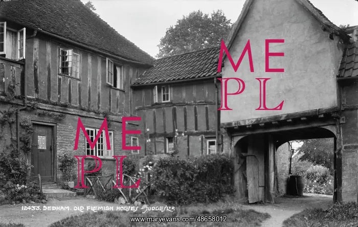 : Old Flemish Houses in Dedham : Old Flemish Houses in Dedham