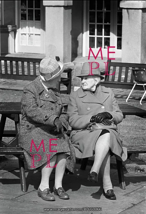 : Old ladies, Piece Hall, Yorkshire : Old ladies, Piece Hall, Yorkshire