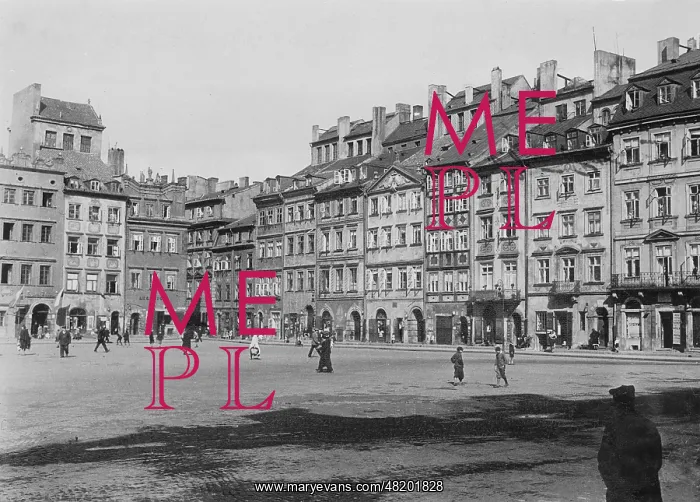  : Old Market in Warsaw, 1935