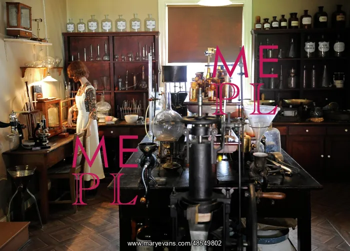 : Old pharmacy. Reproduction of an ancient laboratory. Pharmac : Old pharmacy. Reproduction of an ancient laboratory. Pharmac
