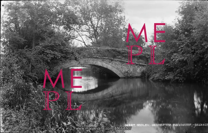 : Old Stone Bridge Over Water : Old Stone Bridge Over Water
