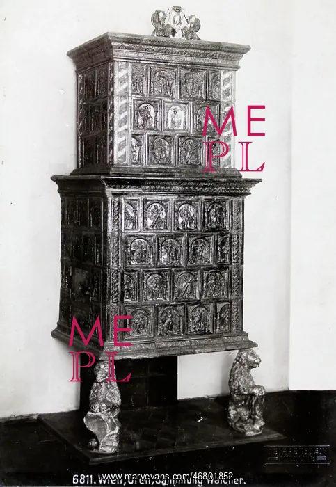 : Old stove in Vienna : Old stove in Vienna