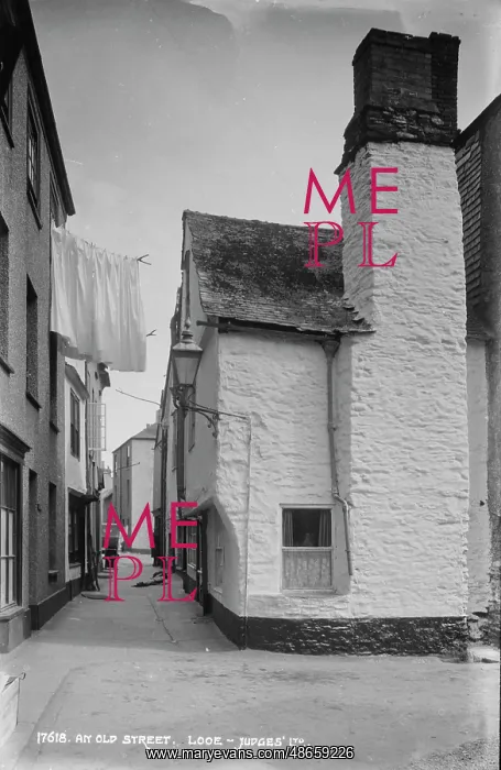 : An Old Street in Looe : An Old Street in Looe