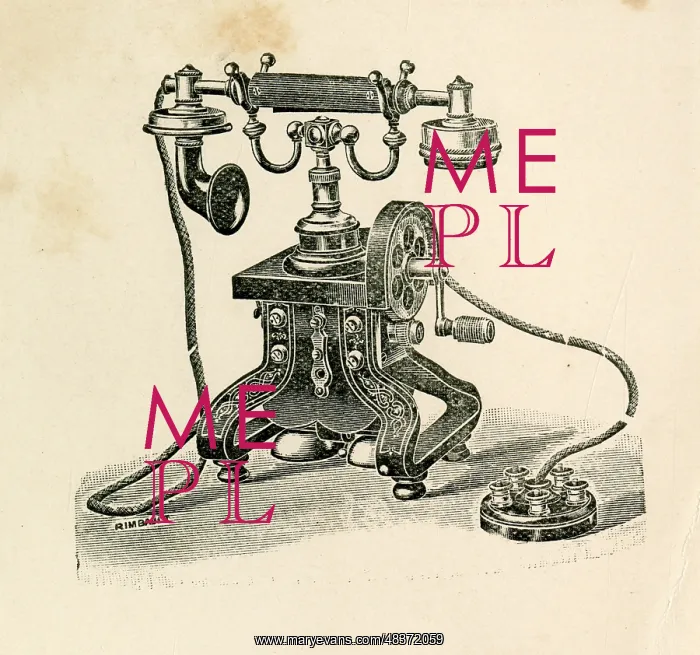  : Old style telephone