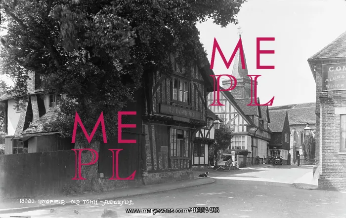 : Old Town in Lingfield : Old Town in Lingfield