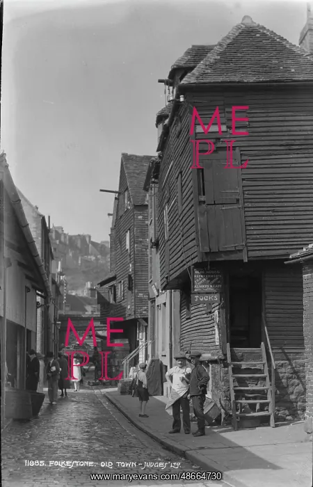 : Old Town Street Scene : Old Town Street Scene