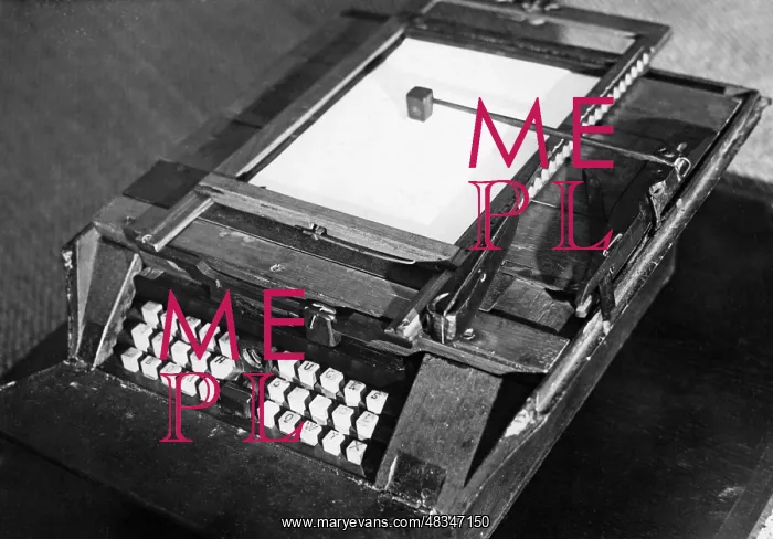 : The oldest German typewriter from 1864 : The oldest German typewriter from 1864