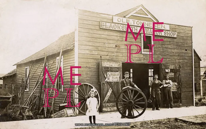: Ole Tonnesen, blacksmith and wagon shop, Dike, Iowa, USA : Ole Tonnesen, blacksmith and wagon shop, Dike, Iowa, USA