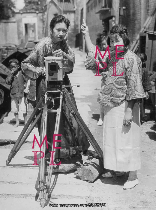 : Olive Young and her aunt while shooting in Canton, 1925 : Olive Young and her aunt while shooting in Canton, 1925