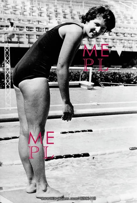  : Olympic Swimmer Dawn Fraser 1937 -
