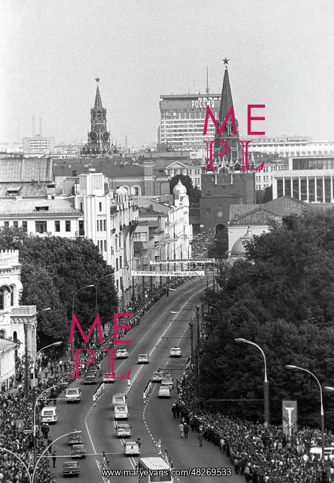: Olympic torch relay in Moscow, 1980 : Olympic torch relay in Moscow, 1980