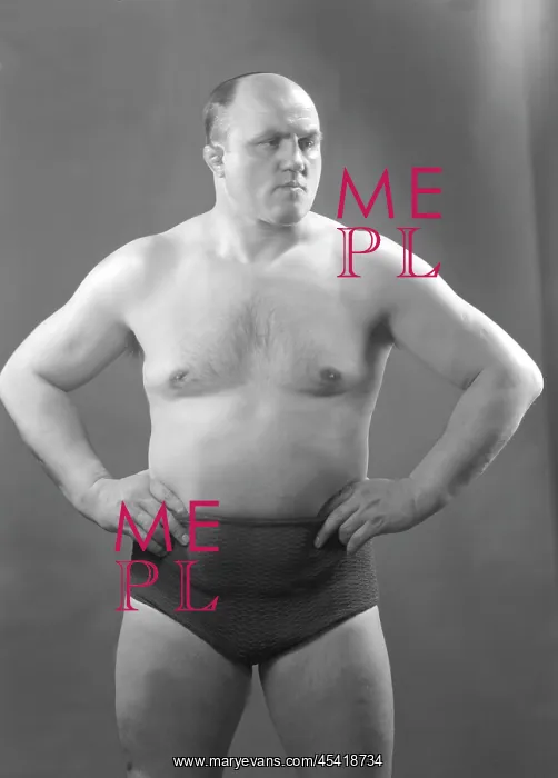 : Olympic wrestler Vavra shows his muscles : Olympic wrestler Vavra shows his muscles
