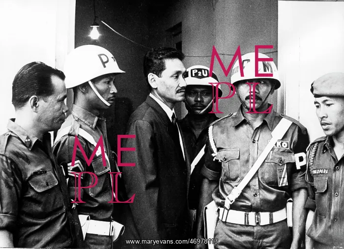 : Omar Dhani : Omar Dhani