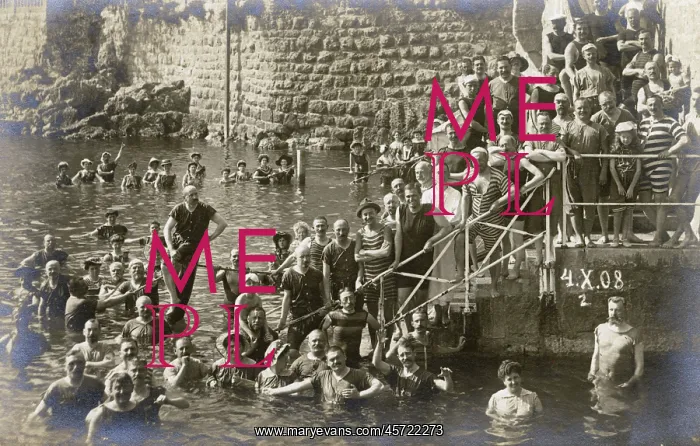 : Opatjia, Croatia - Bathers : Opatjia, Croatia - Bathers