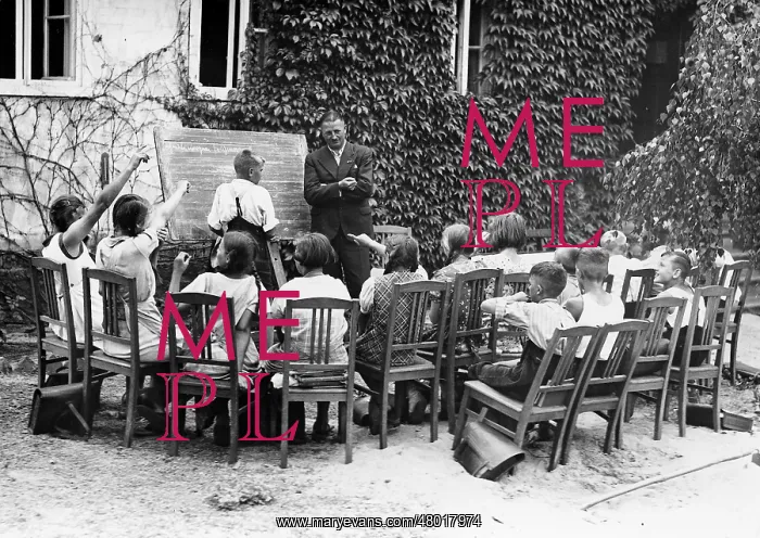 : Open air class, 1937 : Open air class, 1937