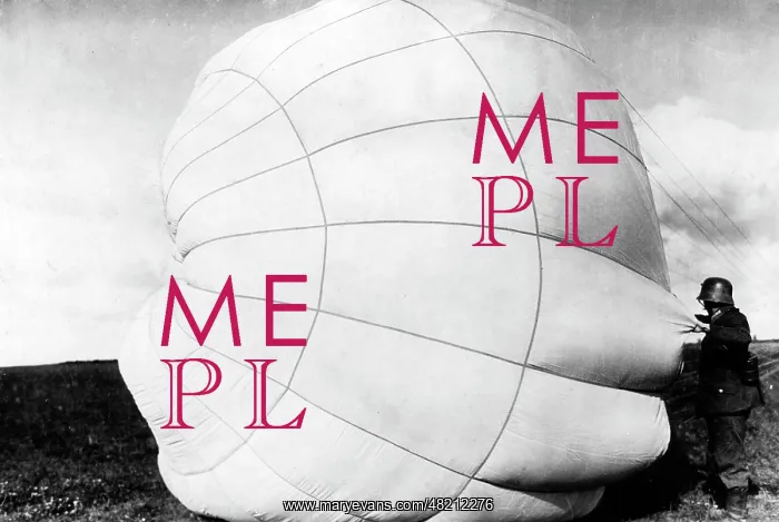 : Open parachute, 1918 : Open parachute, 1918