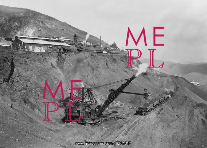  : Open pit United Verde Mine on mountain side ?