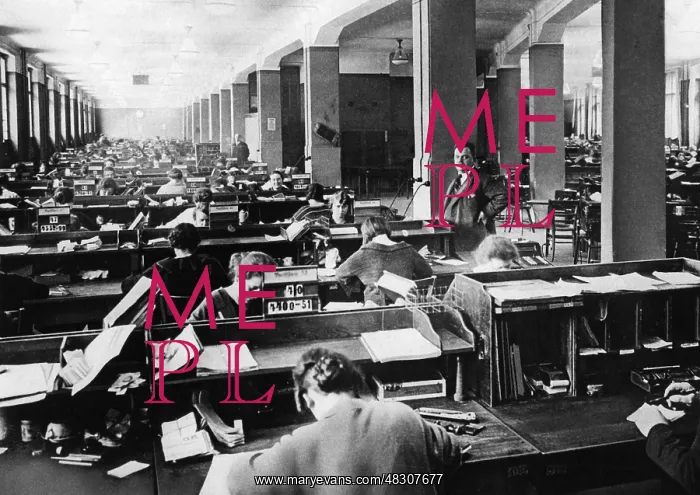 : Open plan office in Berlin, 1927 : Open plan office in Berlin, 1927