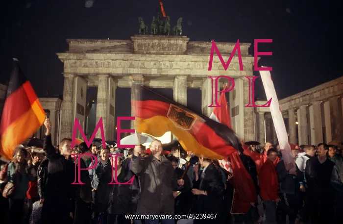 : Opening of the Berlin Wall - Brandenburg Gate : Opening of the Berlin Wall - Brandenburg Gate