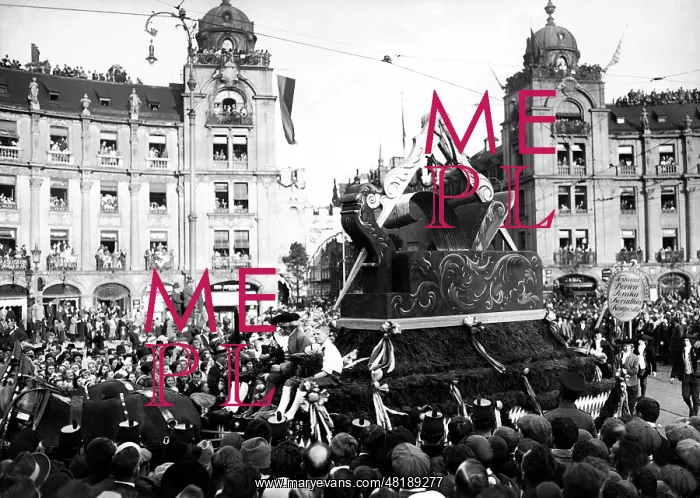 : Opening of the Deutsches Museum, 1925 : Opening of the Deutsches Museum, 1925