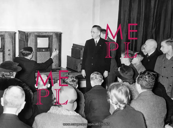 : Opening of the first public TV station in Berlin in 1935 : Opening of the first public TV station in Berlin in 1935
