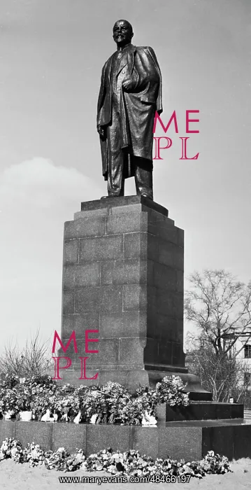 : Opening of the monument to V. I. Lenin in Omsk : Opening of the monument to V. I. Lenin in Omsk
