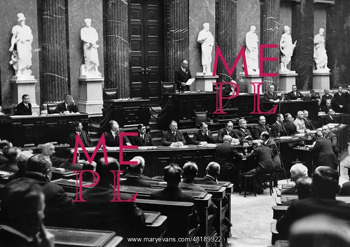 : Opening session of the Austrian Bundestag, 1934 : Opening session of the Austrian Bundestag, 1934